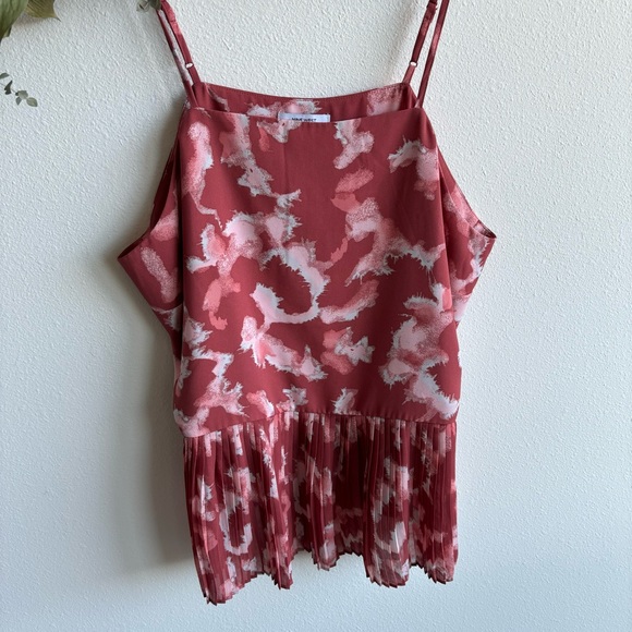 Nine West | Red & Pink Ruffle Tank - Picture 2 of 7